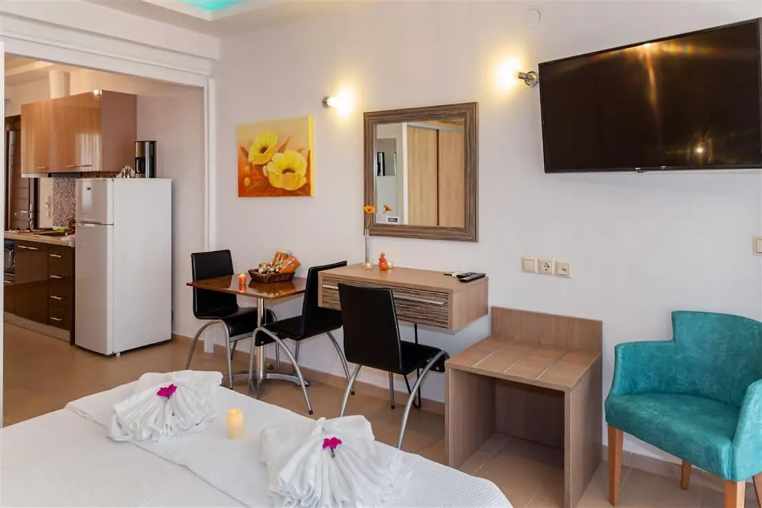 Studio Nikiti Beach Hotel